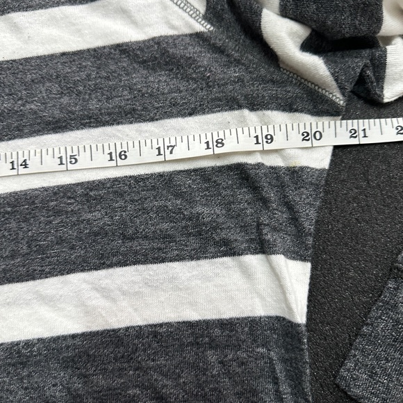 Abercrombie & Fitch Women's gray and white Striped Sweater - Picture 5 of 5
